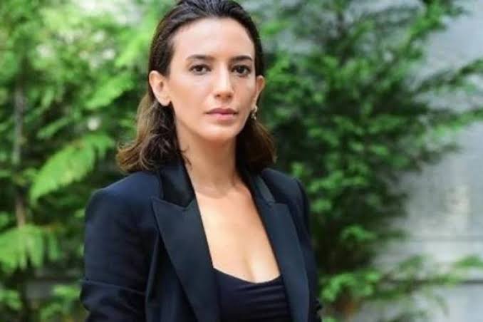 Bahar Dizisi Efsun Ayrılıyor Mu? Neden Yok?