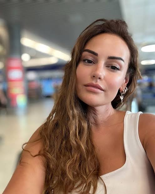 Bir Zamanlar İstanbul Nurhayat Kim? Açelya Elmas Boyu Kilosu Sevgilisi
