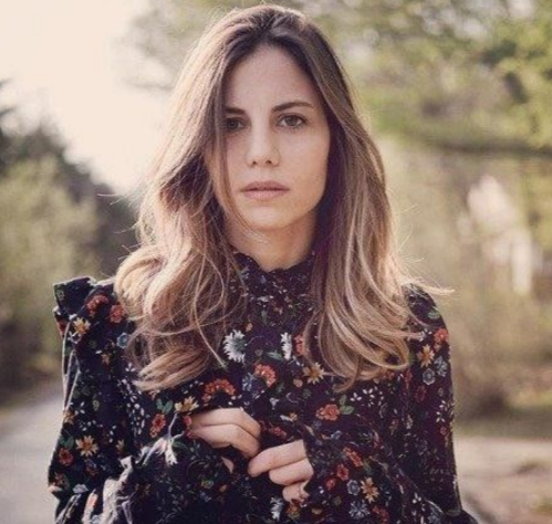Derya Beşerler Kimdir? Evli Mi? Kaç Yaşında?
